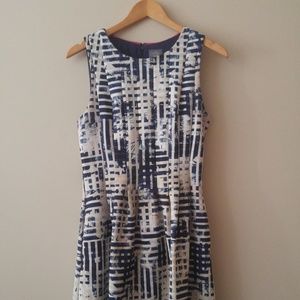 Blue and White Patterned Sleeveless Dress